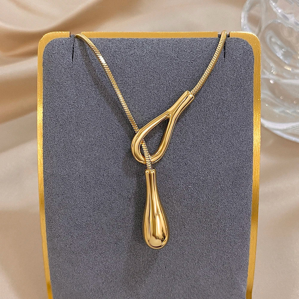 Sculptural Waterdrop Pendant Necklace
