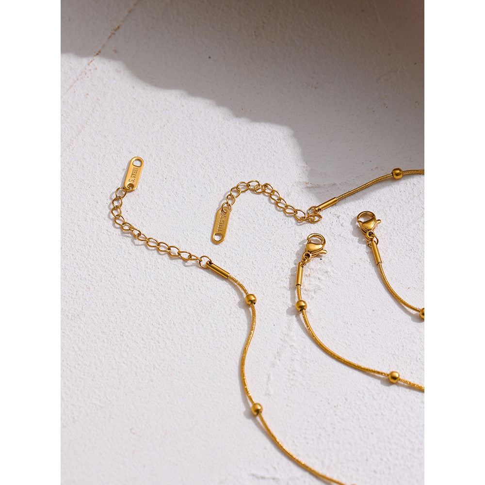 Original chain and clasp construction image for green stone oval pendant necklace